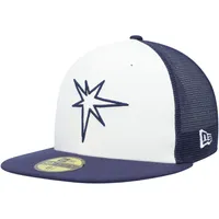 Casquette ajustée 59FIFTY pour entraînement au bâton sur le terrain des Rays de Tampa Bay 2023 New Era homme, blanc/bleu marine