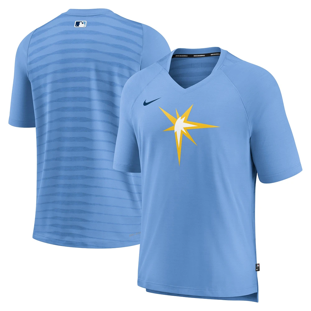 T-shirt à col en V Nike bleu clair pour homme, collection authentique Tampa Bay Rays, coupe Raglan Performance d'avant-match