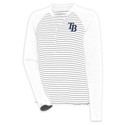 T-shirt à manches longues Maverick Henley Antigua blanc/gris pour femme des Tampa Bay Rays