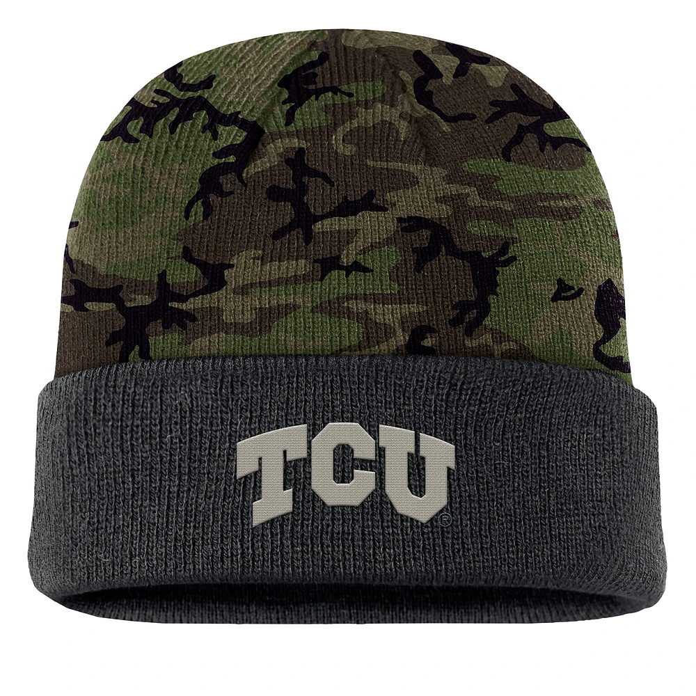 Bonnet en tricot à revers Nike Camo TCU Horned Frogs Military Appreciation pour homme