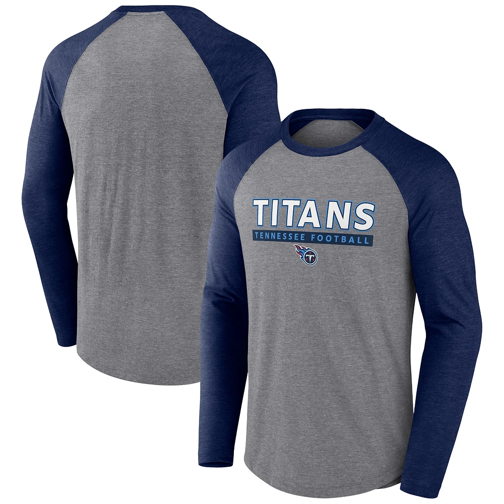 T-shirt à manches longues raglan tri-mélangé Fanatics gris chiné/marine pour hommes Tennessee Titans