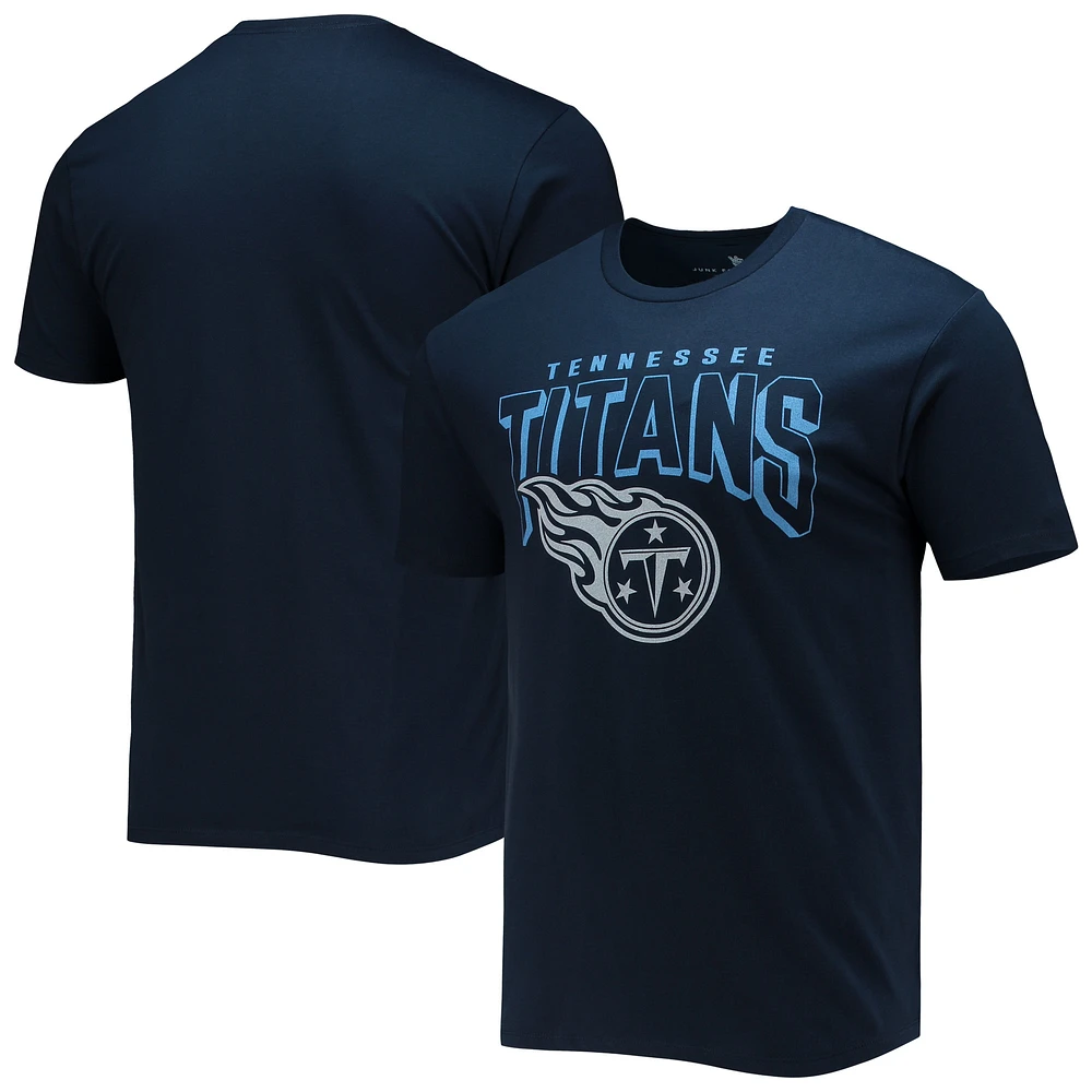 T-shirt avec logo audacieux des Tennessee Titans de la marine Junk Food pour hommes