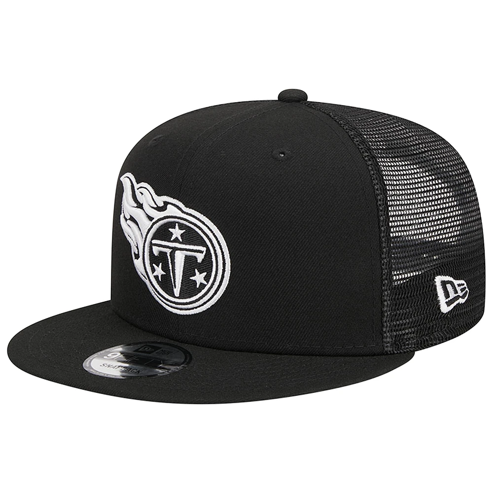 Casquette à visière plate Main Trucker 9FIFTY Snapback pour homme de New Era, noire, Tennessee Titans Casquette à visière plate Main Trucker 9FIFTY Snapback pour homme de New Era, noire, Tennessee Titans