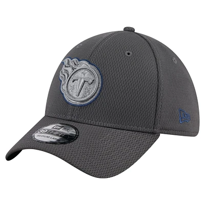 Men's New Era Graphite Tennessee Titans  Main 39THIRTY Flex Hat