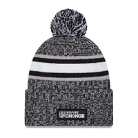 Bonnet en tricot à revers Inspire Change 2023 New Era Heather Black Tennessee Titans pour hommes avec pompon