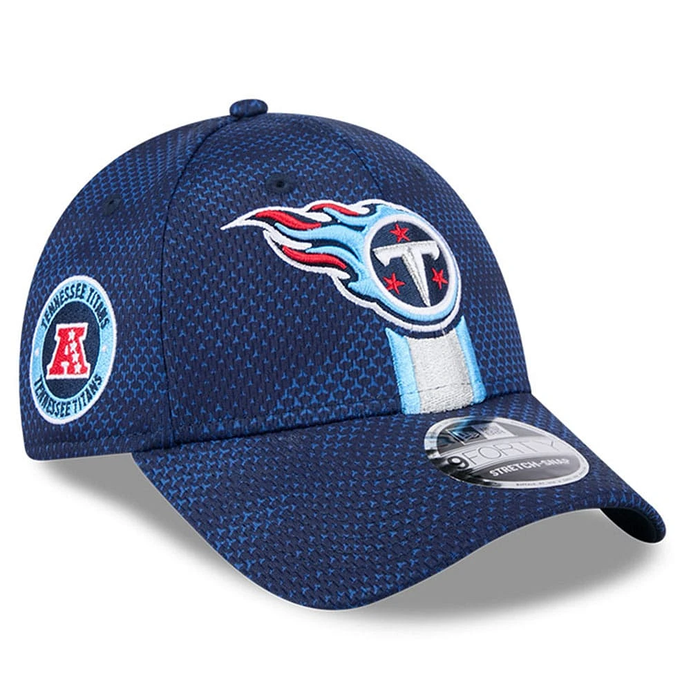 Casquette extensible à bouton-pression New Era pour hommes des Tennessee Titans 2024 Sideline 9FORTY