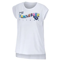 Women's WEAR by Erin Andrews T-shirt blanc Tennessee Titans Greetings From Muscle