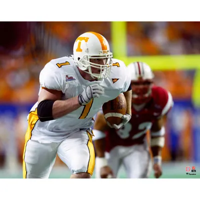 Jason Witten Tennessee Volunteers Unsigned Stiff-Arm Photograph