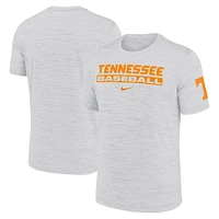 T-shirt Nike Ash Tennessee Volunteers Velocity Baseball Wordmark Stack Performance pour homme