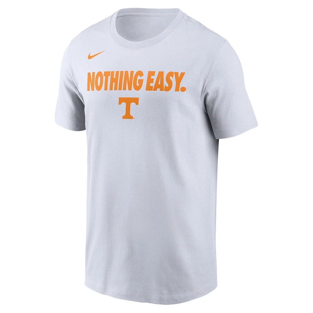 T-shirt Nike blanc pour homme Tennessee Volunteers 2025 On-Court Bench