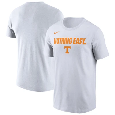T-shirt Nike blanc pour homme Tennessee Volunteers 2025 On-Court Bench