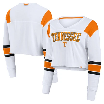 Haut court à manches longues et col en V pour femme Fanatics White Tennessee Volunteers Training Camp