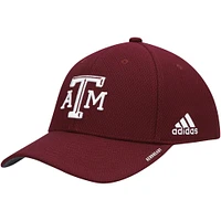 Casquette AEROREADY Flex pour entraîneurs de la ligne touche adidas Maroon Texas A&M Aggies 2021 homme