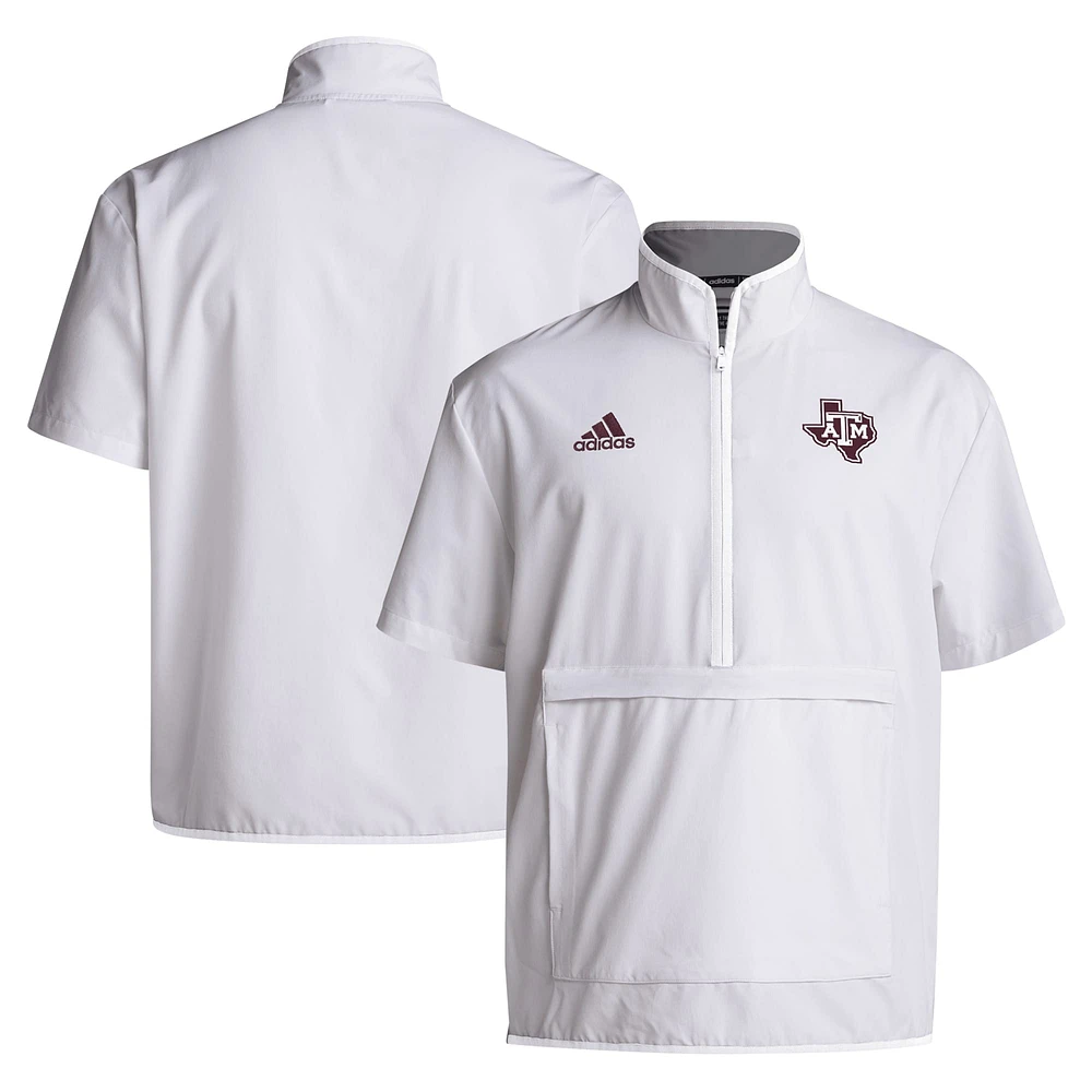 Veste adidas Texas A&M Aggies Coaches Sideline à manches courtes et demi-zip pour homme, blanche