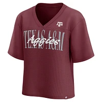 Haut tendance à col en V avec superposition de scripts maille pour femmes Fanatics Maroon Texas A&M Aggies