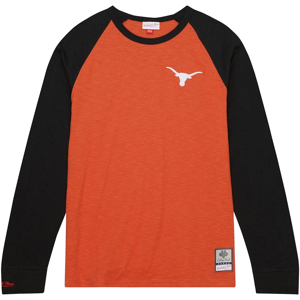 T-shirt orange à manches longues raglan flammé légendaire des Texas Longhorns Mitchell & Ness pour hommes