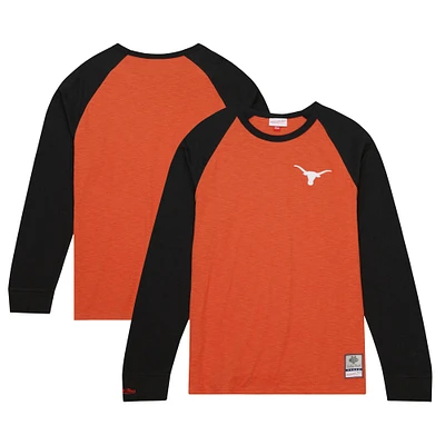 T-shirt orange à manches longues raglan flammé légendaire des Texas Longhorns Mitchell & Ness pour hommes