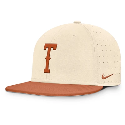 Men's Nike Natural Texas Longhorns On-Field Dugout True Performance Fitted Hat