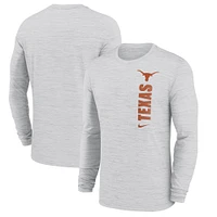 T-shirt à manches longues Nike Sideline Velocity Performance Texas Longhorns 2024 pour homme Blanc