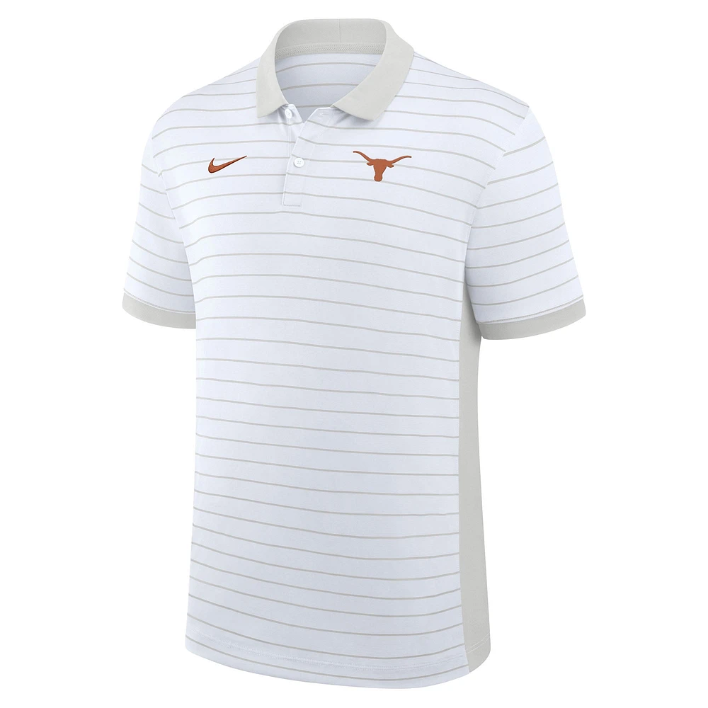 Polo Nike blanc à rayures Victory pour homme, équipe de début saison 2025 des Texas Longhorns