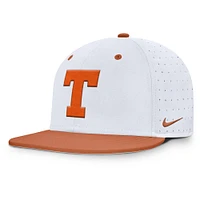 Men's Nike Texas Longhorns On-Field Dugout True Performance Fitted Hat
