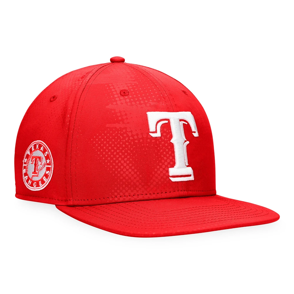 Casquette Snapback emblématique à motif camouflage ton sur ton rouge Texas Rangers Fanatics pour homme