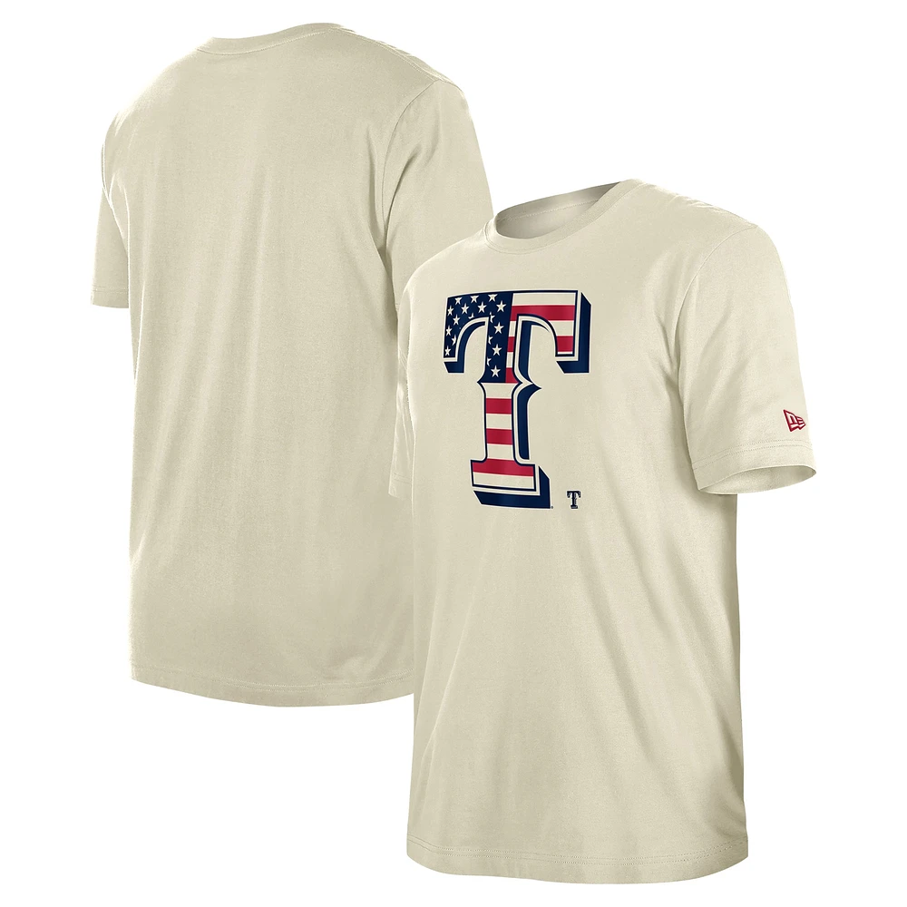 T-shirt crème avec drapeau américain des Texas Rangers New Era pour hommes