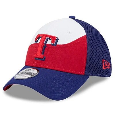 Casquette d'entraînement de printemps 39THIRTY Flex pour homme New Era rouge/bleu royal Texas Rangers 2025