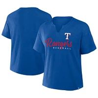 T-shirt à col cranté avec logo des Royal Texas Rangers pour femme, grande taille