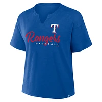 T-shirt à col cranté avec logo des Royal Texas Rangers pour femme, grande taille
