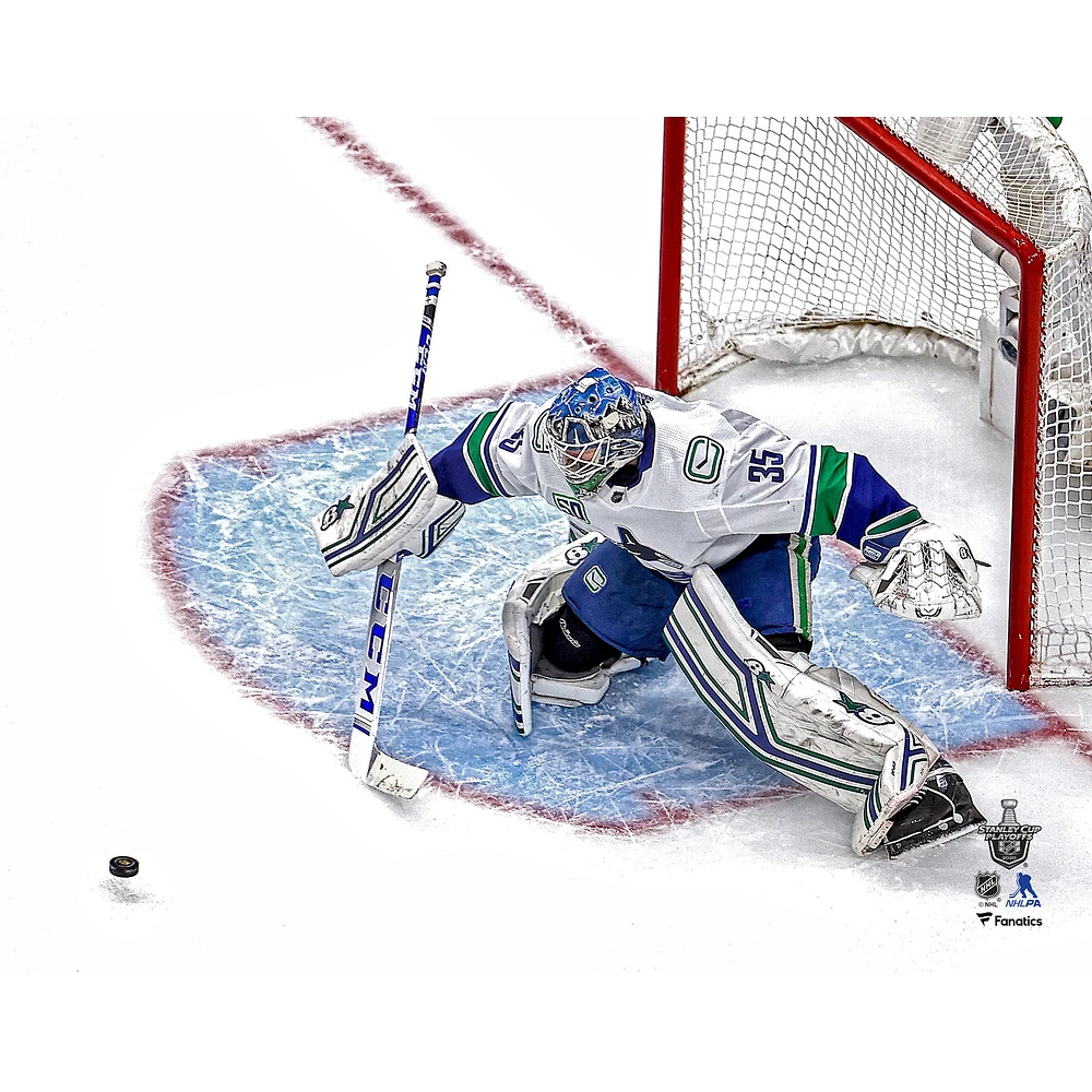 Thatcher Demko, les Canucks de Vancouver, remportent leur première victoire en séries éliminatoires la Coupe Stanley sans signature