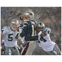 Photographie signée à plusieurs reprises de Tom Brady et Charles Woodson des New England Patriots et des Oakland Raiders, 16'' x 20'', selon la règle Tuck