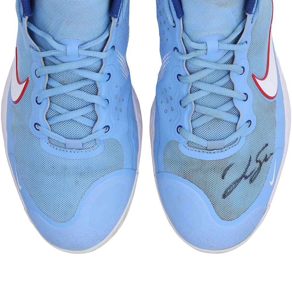 Chaussures à crampons Nike bleu clair dédicacées par George Springer des Blue Jays de Toronto lors de la saison 2023 de la MLB - RG13309555-56