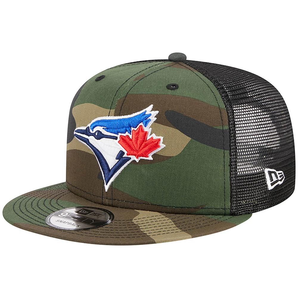 Casquette New Era Camo Toronto Blue Jays Woodland Camo Trucker 9FIFTY Snapback pour homme