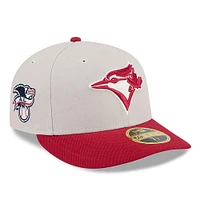 Casquette ajustée 59FIFTY Low Profile des Blue Jays de Toronto 2024 New Era pour hommes, kaki/rouge