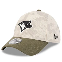 Men's New Era  Light Beige/Olive Toronto Blue Jays 2025 Armed Forces Day 39THIRTY Flex Hat