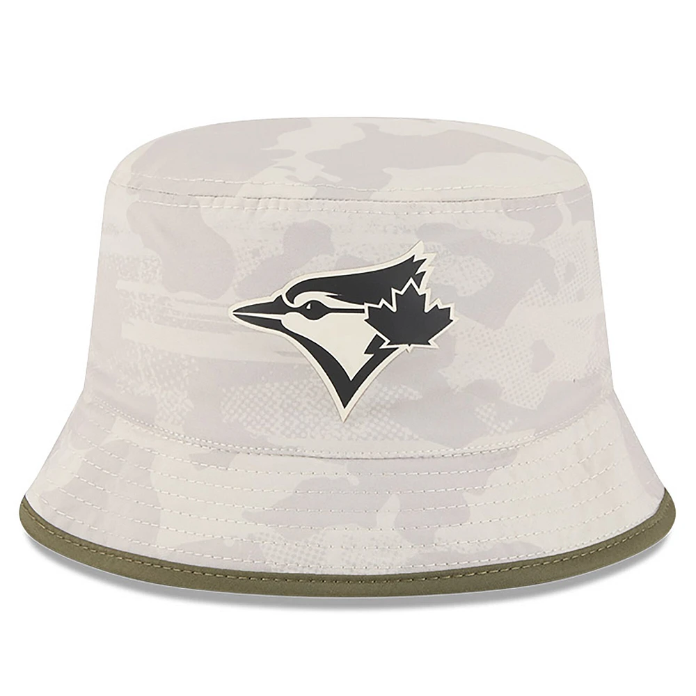 Bob beige clair New Era pour homme, Journée des forces armées 2025 des Blue Jays de Toronto