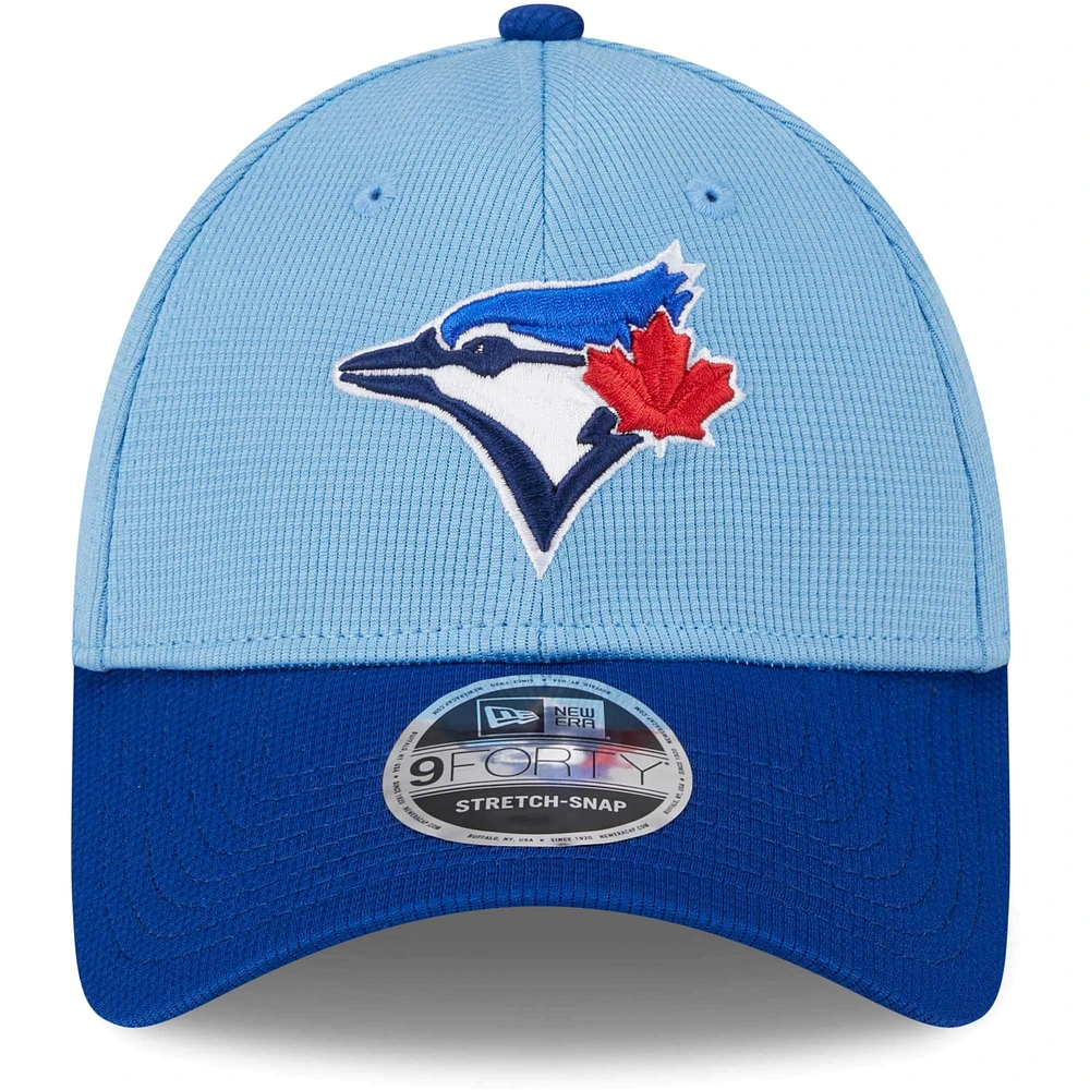 Casquette ajustable 9FORTY pour hommes, bleu poudre, Toronto Blue Jays 2024, entraînement au bâton sur le terrain, New Era