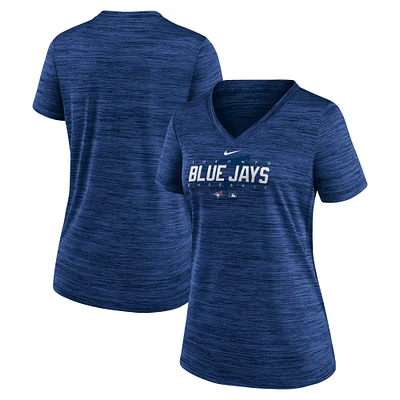 T-shirt à encolure en V Velocity Practice Performance Nike Royal Toronto Blue Jays Authentic Collection pour femme
