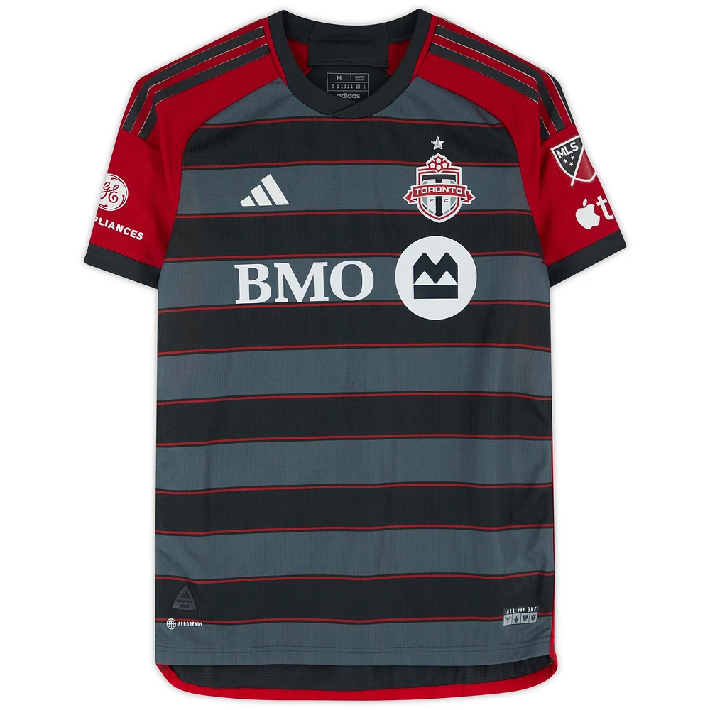 Maillot noir #23 autographié par Brandon Servania du Toronto FC lors de la saison 2023 de la MLS