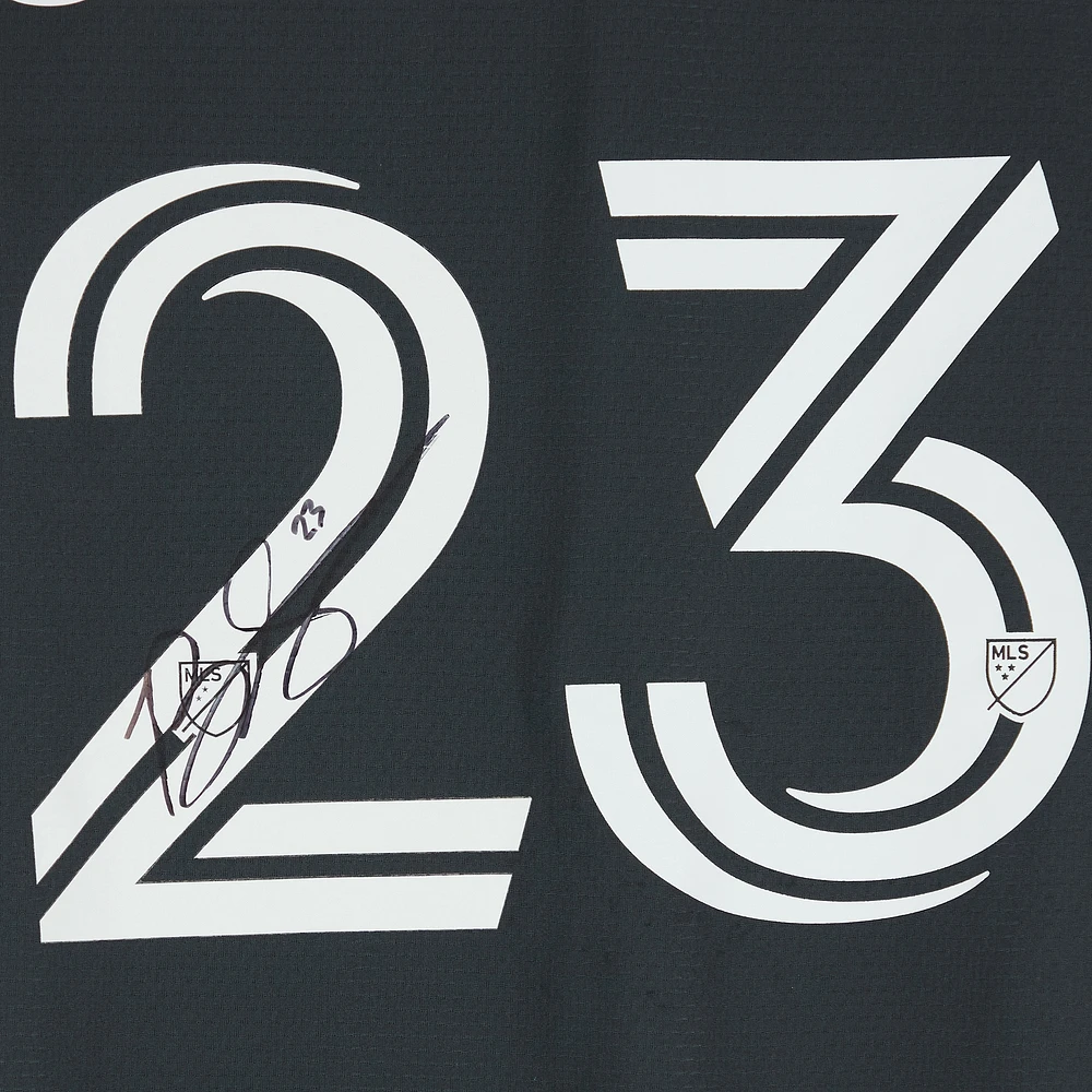 Maillot noir #23 autographié par Brandon Servania du Toronto FC lors de la saison 2023 de la MLS