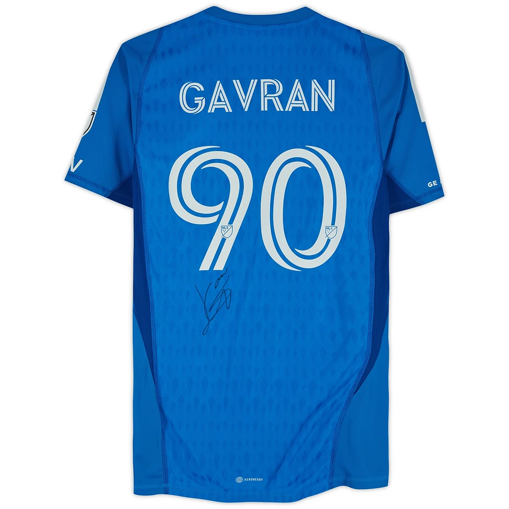 Maillot bleu #90 autographié par Luka Gavran du Toronto FC lors de la saison 2023 de la MLS