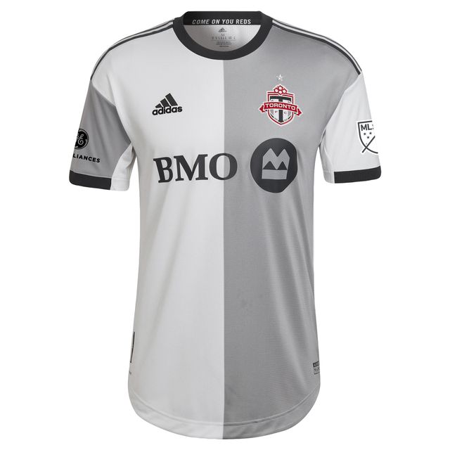 Adidas Michael Bradley Blanc Toronto FC - 2022 Community Kit Authentique Joueur Maillot