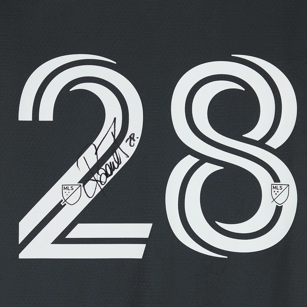 Maillot noir #28 autographié par Raoul Petretta du Toronto FC lors de la saison 2023 de la MLS