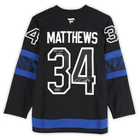 Maillot Fanatics alternatif noir autographié par Auston Matthews des Maple Leafs de Toronto avec inscriptions « 26th Leafs Captain » et « PAPI » - Édition limitée à 10 exemplaires