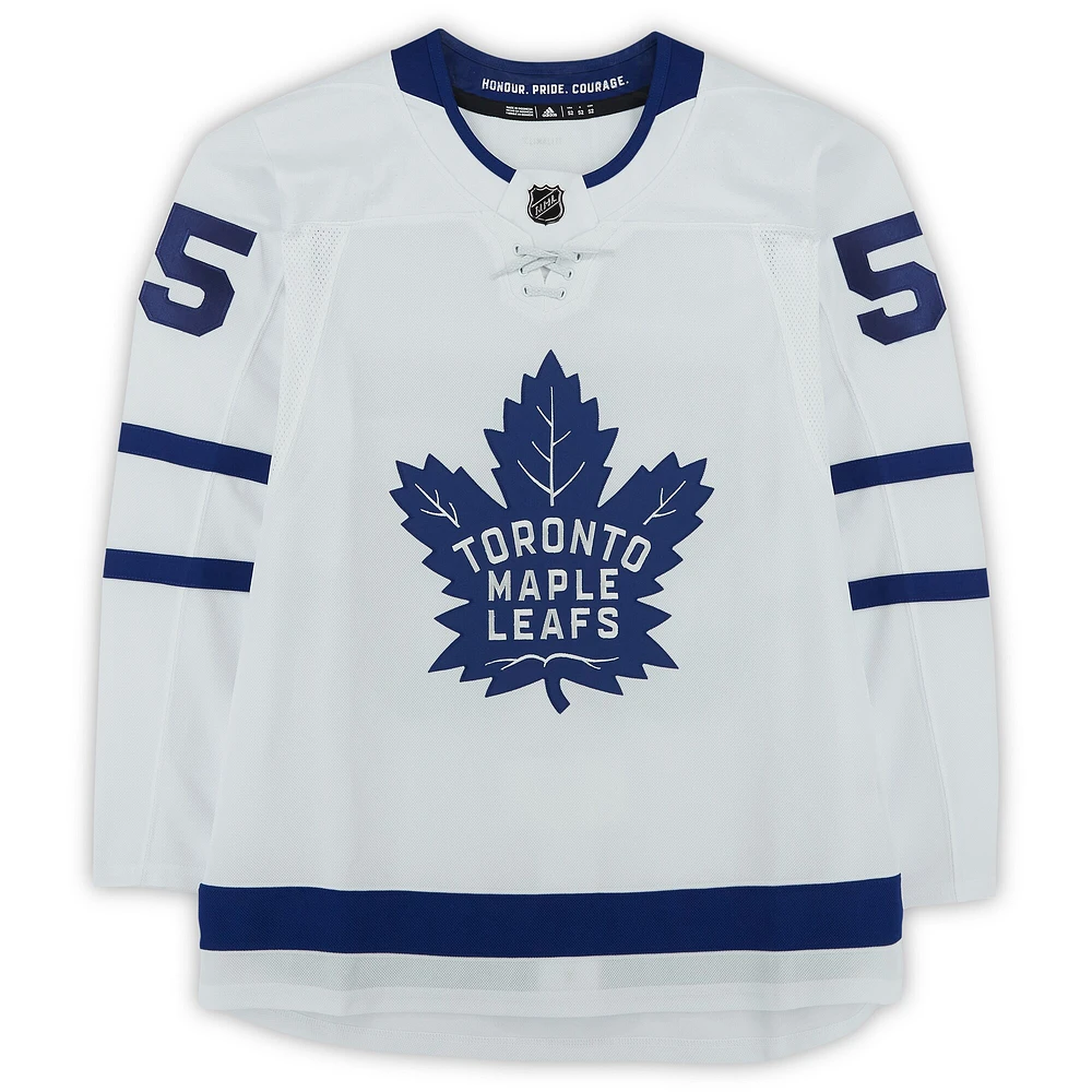 Maillot blanc authentique Adidas autographié par Mark Giordano des Maple Leafs de Toronto