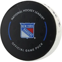 Matthew Knies, rondelle de but utilisée par les Maple Leafs de Toronto contre les Rangers de New York le 28 février 2025