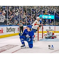 Photographie non signée de Matthew Knies, célébration du premier but la LNH des Maple Leafs Toronto