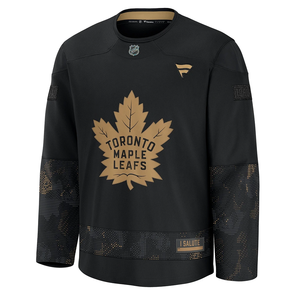 Maillot d'entraînement d'appréciation militaire noir pour hommes des Maple Leafs de Toronto 2024 Fanatics