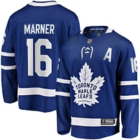 Fanatics pour hommes Mitch Marner, bleu, écusson de capitaine suppléant des Maple Leafs Toronto, joueur échappé à domicile - Maillot